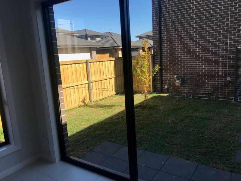 Photo - 64 Drues Avenue, Edmondson Park NSW 2174 - Image 8