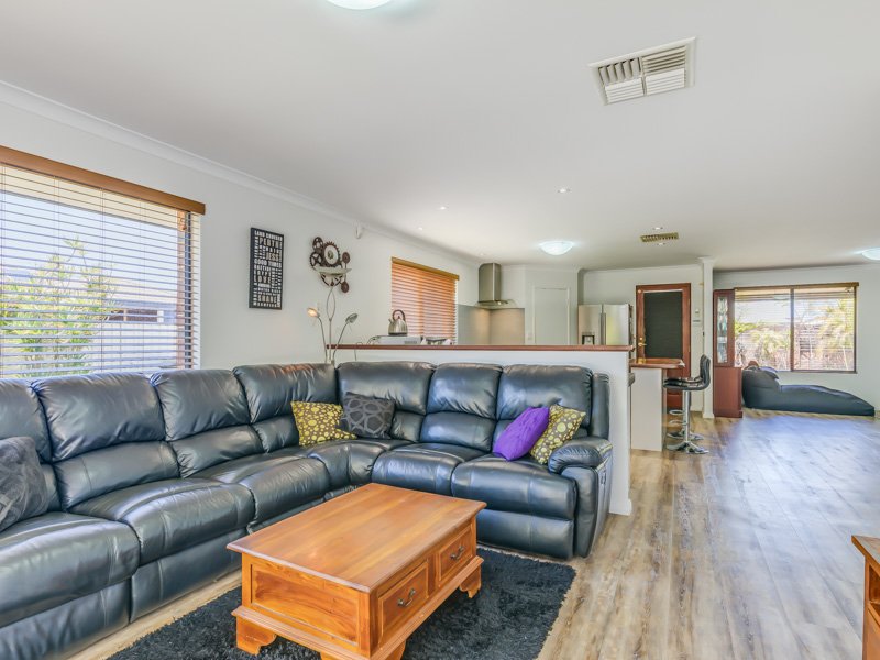 Photo - 64 Gay Street, Huntingdale WA 6110 - Image 2