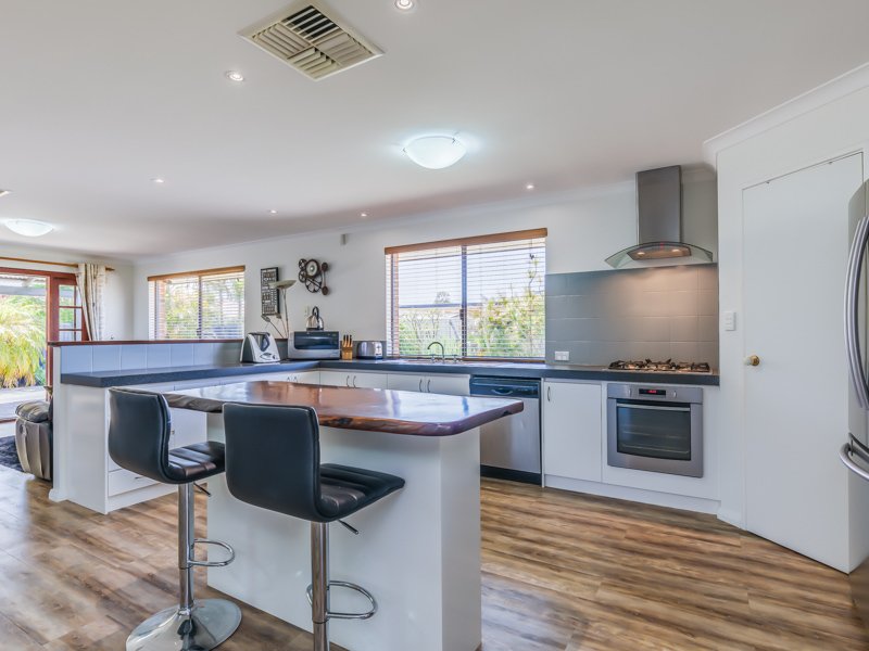 Photo - 64 Gay Street, Huntingdale WA 6110 - Image 3