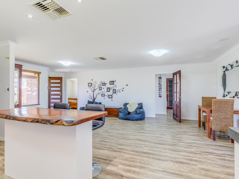 Photo - 64 Gay Street, Huntingdale WA 6110 - Image 8