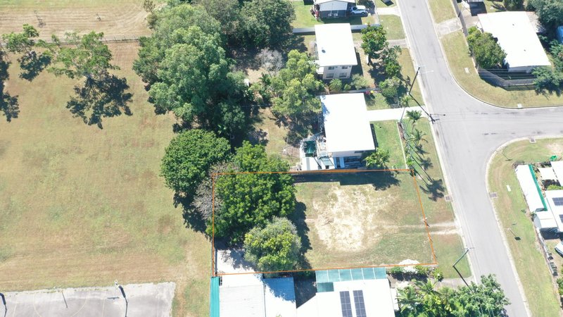 Photo - 64 Gladys Street, Kelso QLD 4815 - Image 2