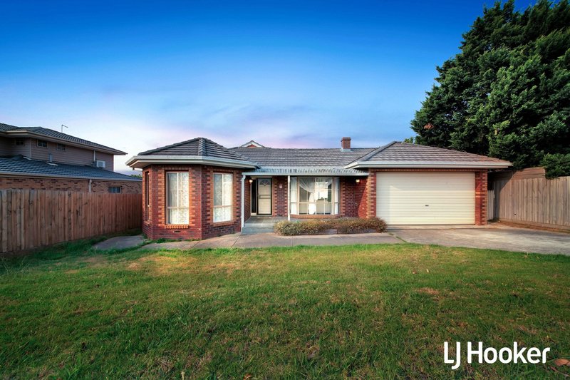 64 Golf Links Road, Berwick VIC 3806