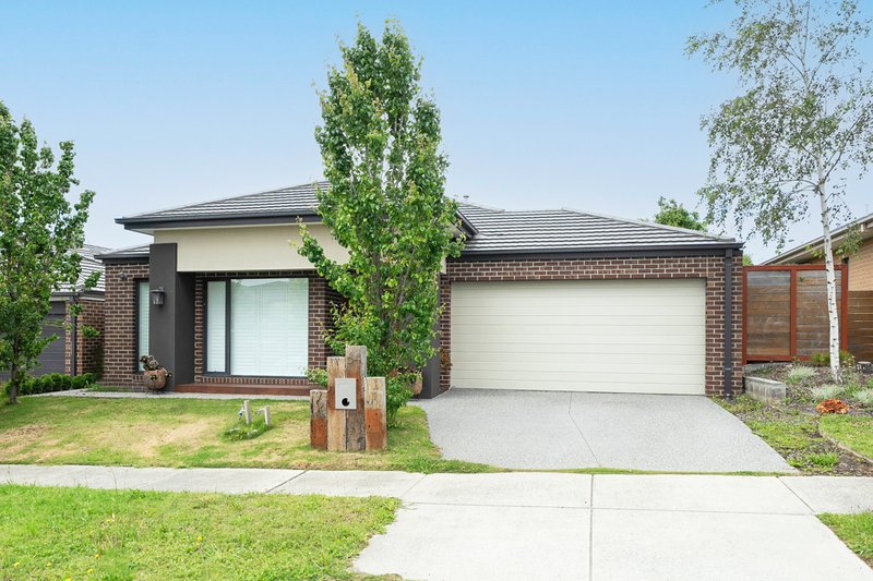Photo - 64 Graziers Crescent, Clyde North VIC 3978 - Image 1