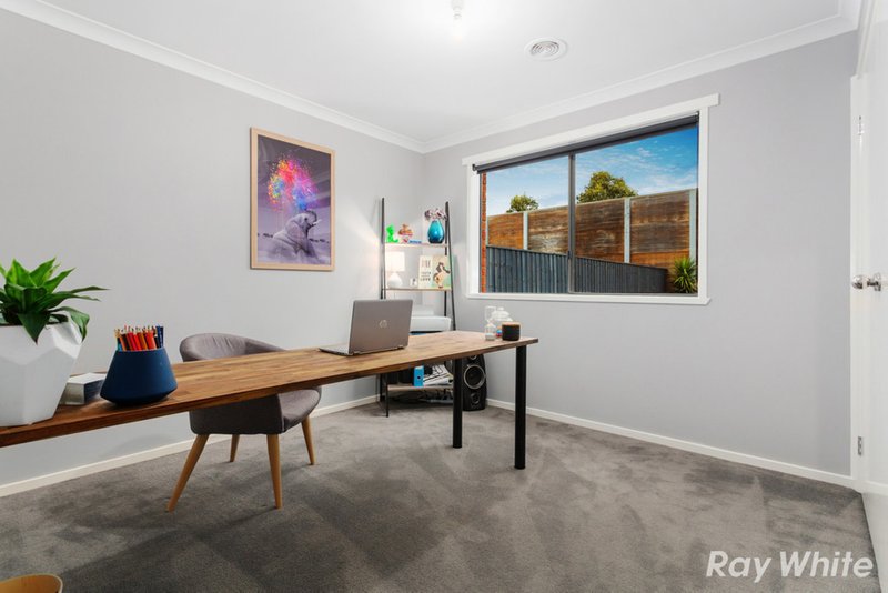 Photo - 64 Greendale Boulevard, Pakenham VIC 3810 - Image 13