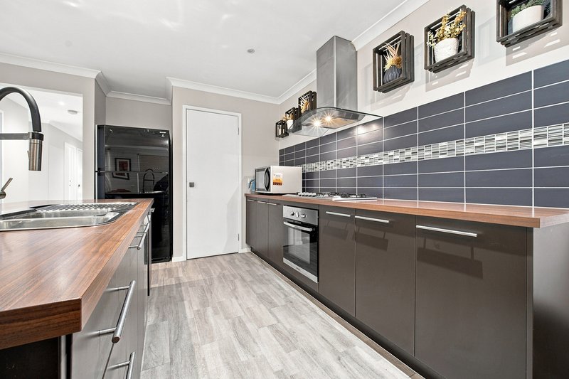 Photo - 64 Gregson Grove, Lyndhurst VIC 3975 - Image 2