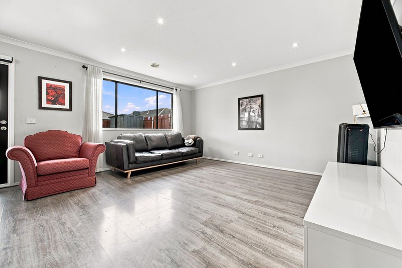 Photo - 64 Gregson Grove, Lyndhurst VIC 3975 - Image 4
