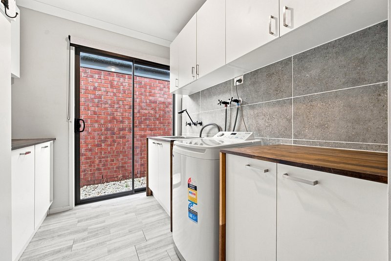 Photo - 64 Gregson Grove, Lyndhurst VIC 3975 - Image 8
