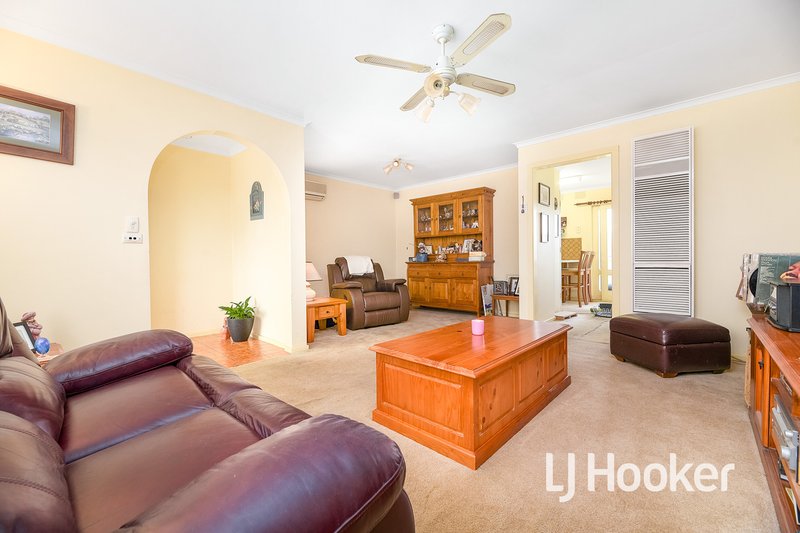 Photo - 6/4 Guest Road, Pakenham VIC 3810 - Image 2