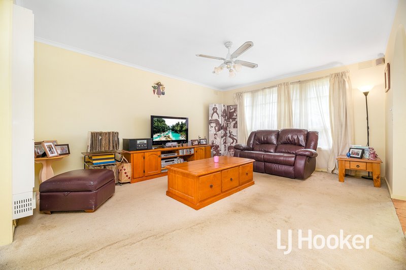 Photo - 6/4 Guest Road, Pakenham VIC 3810 - Image 3