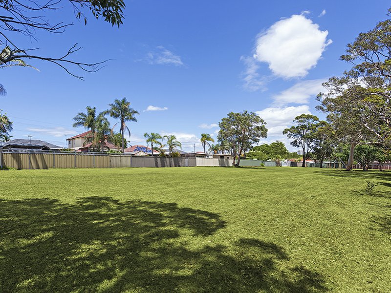 Photo - 64 Gwawley Parade, Miranda NSW 2228 - Image 11