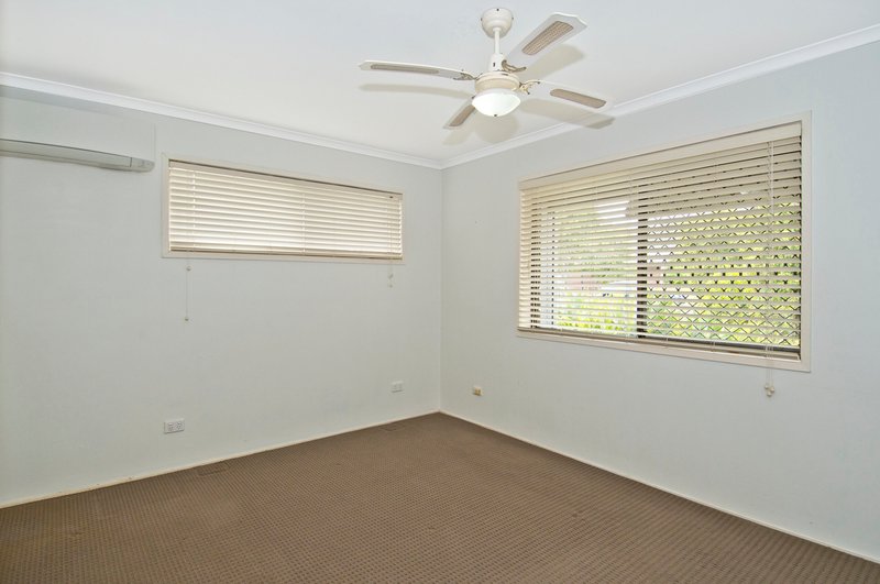 Photo - 64 Harding Boulevard, Mount Warren Park QLD 4207 - Image 7