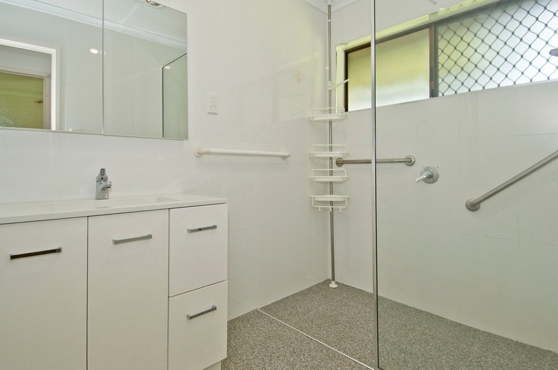 Photo - 64 Harding Boulevard, Mount Warren Park QLD 4207 - Image 10