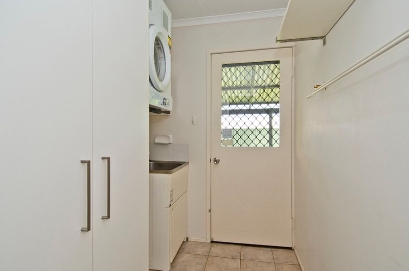 Photo - 64 Harding Boulevard, Mount Warren Park QLD 4207 - Image 11