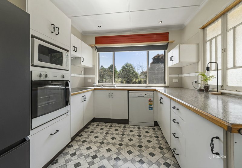 Photo - 64 Hart Street, Blackbutt QLD 4314 - Image 2