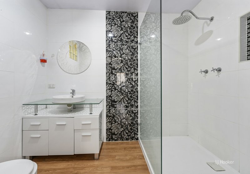Photo - 64 Hart Street, Blackbutt QLD 4314 - Image 4
