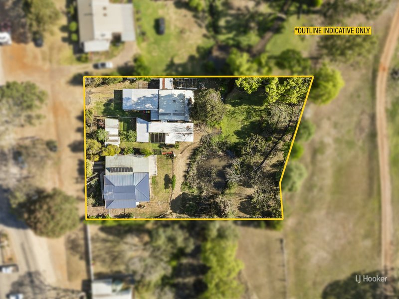 Photo - 64 Hart Street, Blackbutt QLD 4314 - Image 13