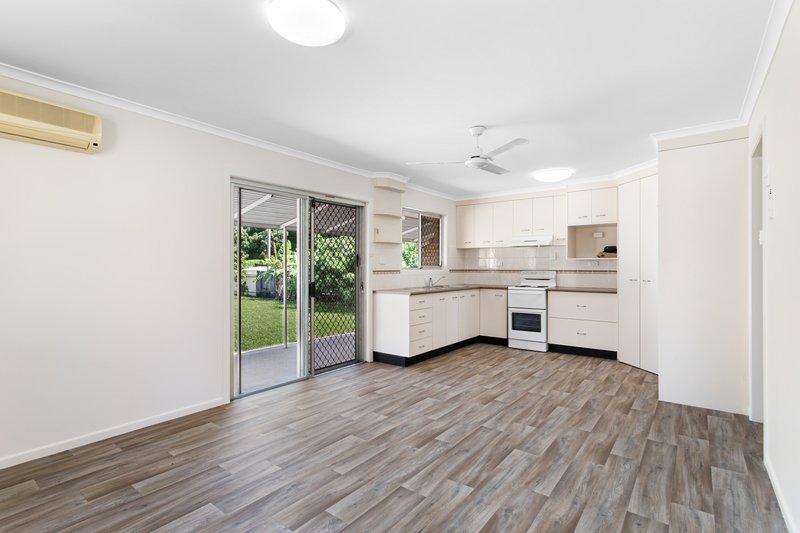 Photo - 64 Hill Parade, Clontarf QLD 4019 - Image 2