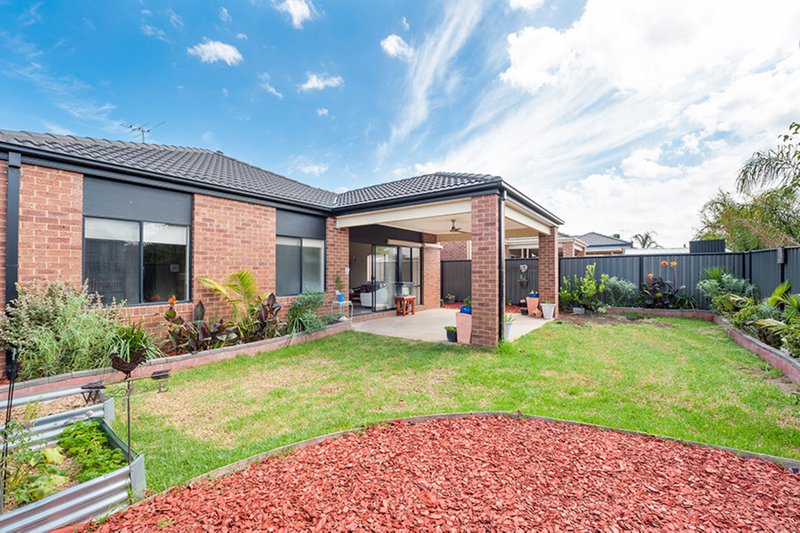 Photo - 64 Hyde Park Avenue, Craigieburn VIC 3064 - Image 8