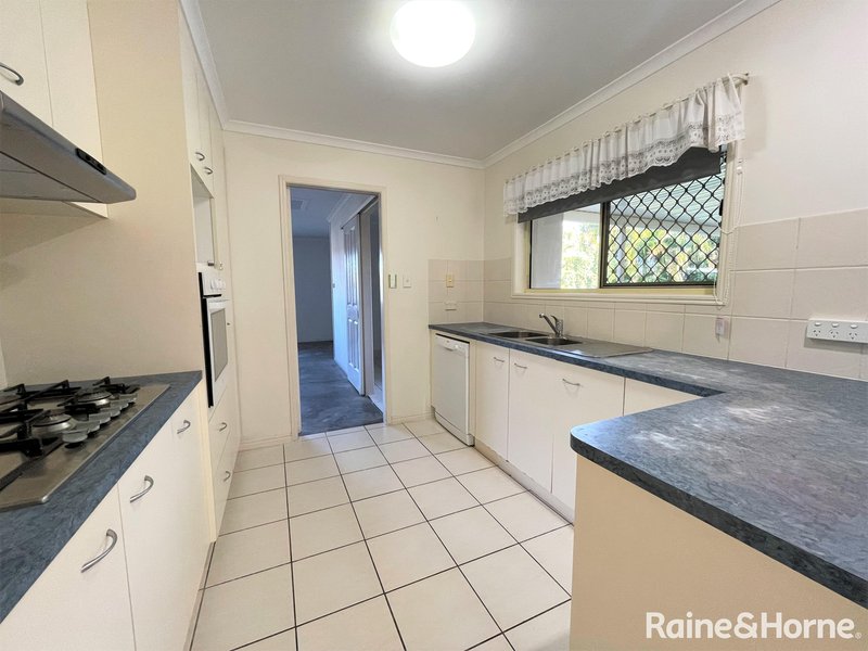 Photo - 64 Joselyn Drive, Point Vernon QLD 4655 - Image 2