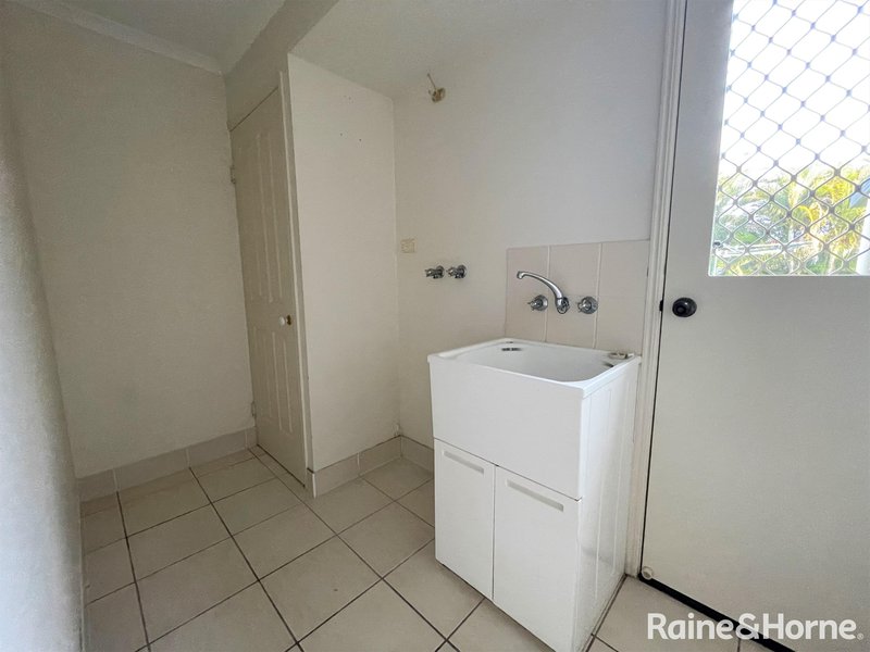 Photo - 64 Joselyn Drive, Point Vernon QLD 4655 - Image 12