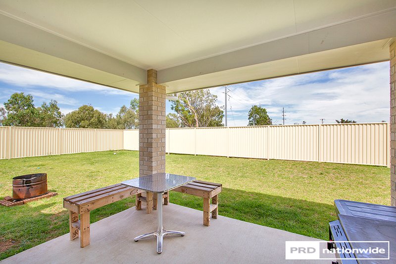 Photo - 64 Kenny Drive, Tamworth NSW 2340 - Image 8