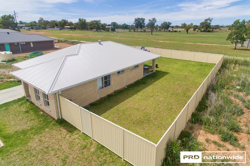 Photo - 64 Kenny Drive, Tamworth NSW 2340 - Image 9