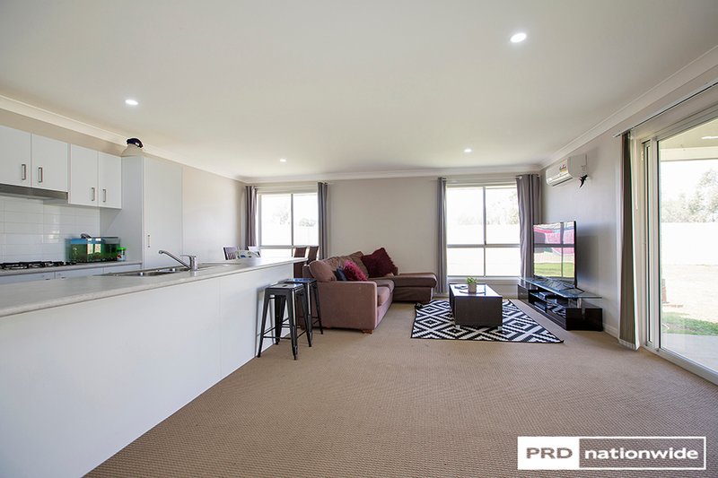 Photo - 64 Kenny Drive, Tamworth NSW 2340 - Image 12