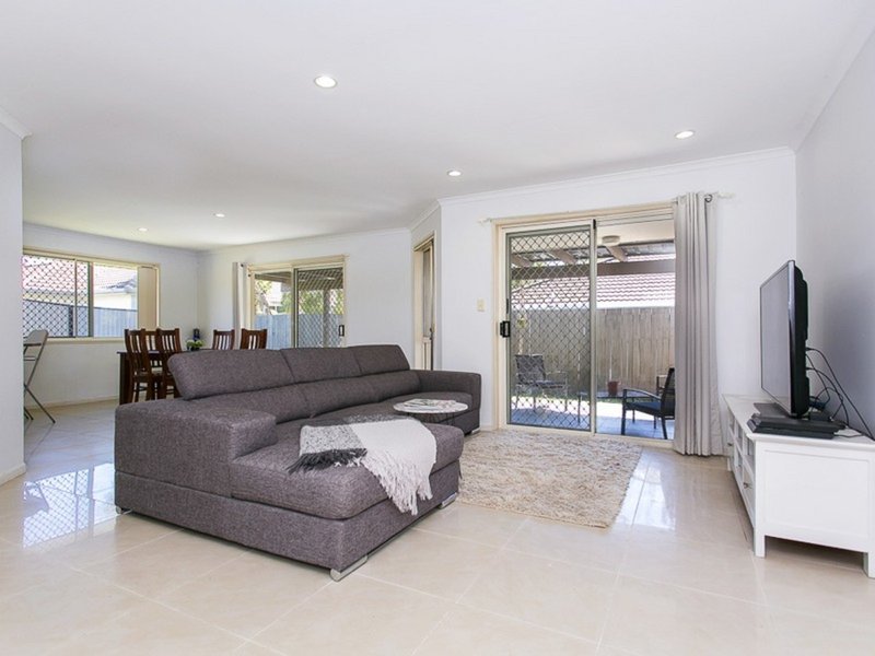 Photo - 64 Kingarry Circuit, Merrimac QLD 4226 - Image 3