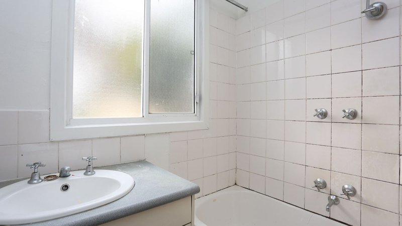 Photo - 64 Kitchener Street, Broadmeadows VIC 3047 - Image 5