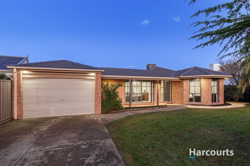 64 Lakesfield Drive, Lysterfield VIC 3156