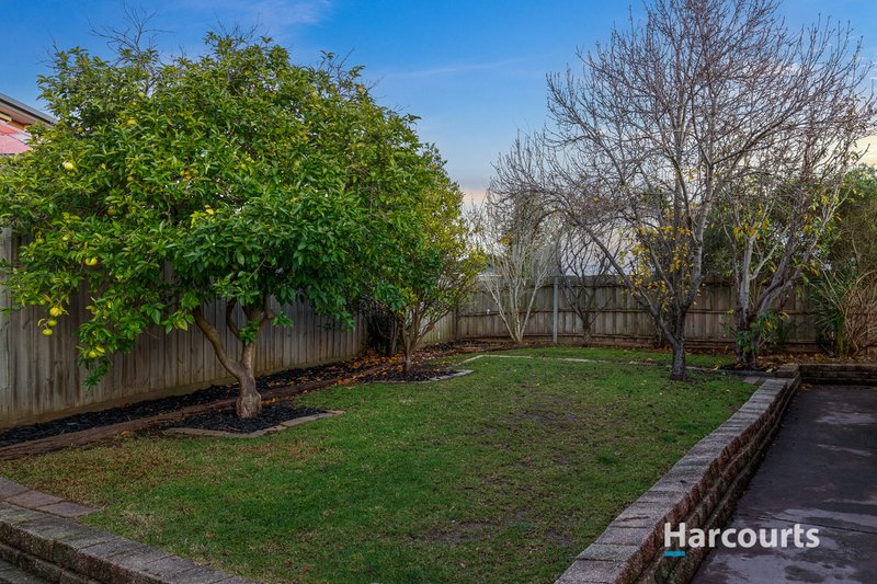 Photo - 64 Lakesfield Drive, Lysterfield VIC 3156 - Image 12