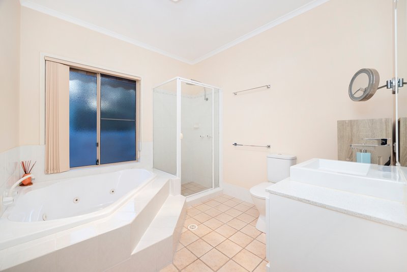 Photo - 64 Lilly Pilly Court, Burpengary QLD 4505 - Image 9