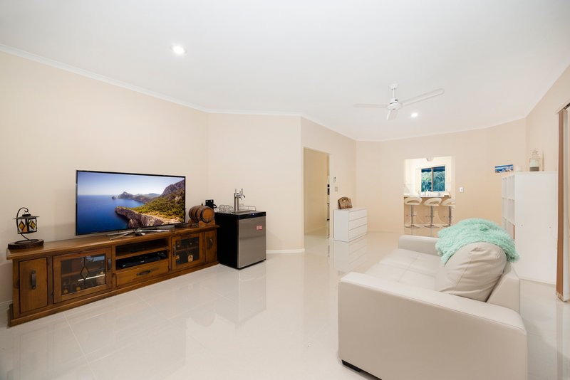 Photo - 64 Lilly Pilly Court, Burpengary QLD 4505 - Image 11