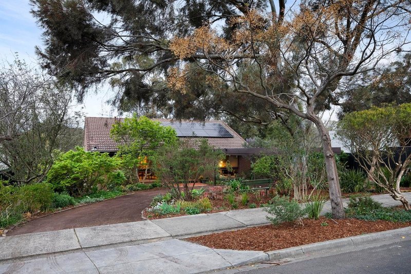Photo - 64 Lucerne Crescent, Alphington VIC 3078 - Image 3