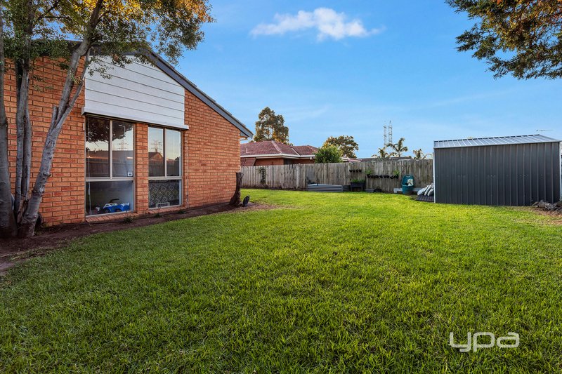 Photo - 64 Magnolia Street, St Albans VIC 3021 - Image 14