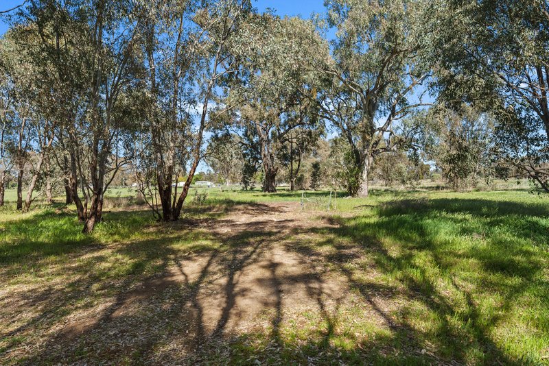 Photo - 64 Mansfield Road, Benalla VIC 3672 - Image 12