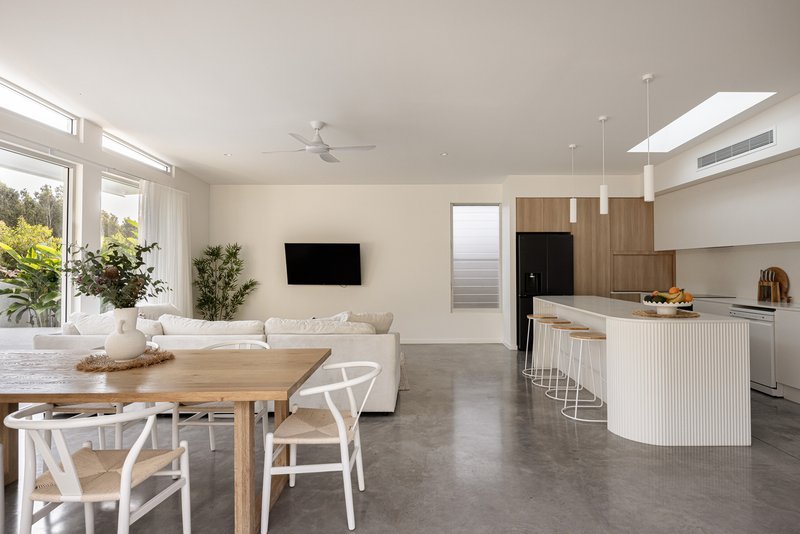 Photo - 64 Marakari Crescent, Mount Coolum QLD 4573 - Image 8