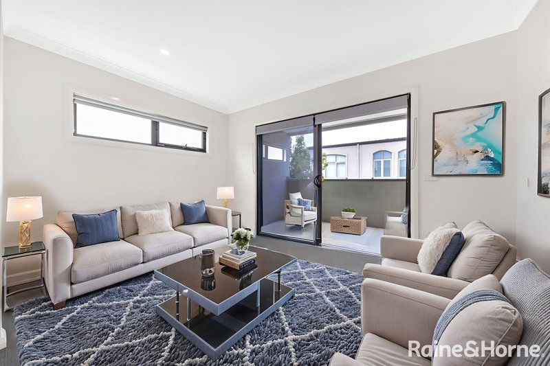 Photo - 64 Marwood Avenue, Truganina VIC 3029 - Image 2