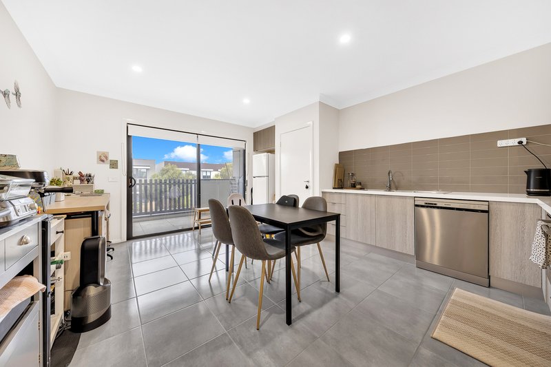 Photo - 64 Marwood Avenue, Truganina VIC 3029 - Image 6