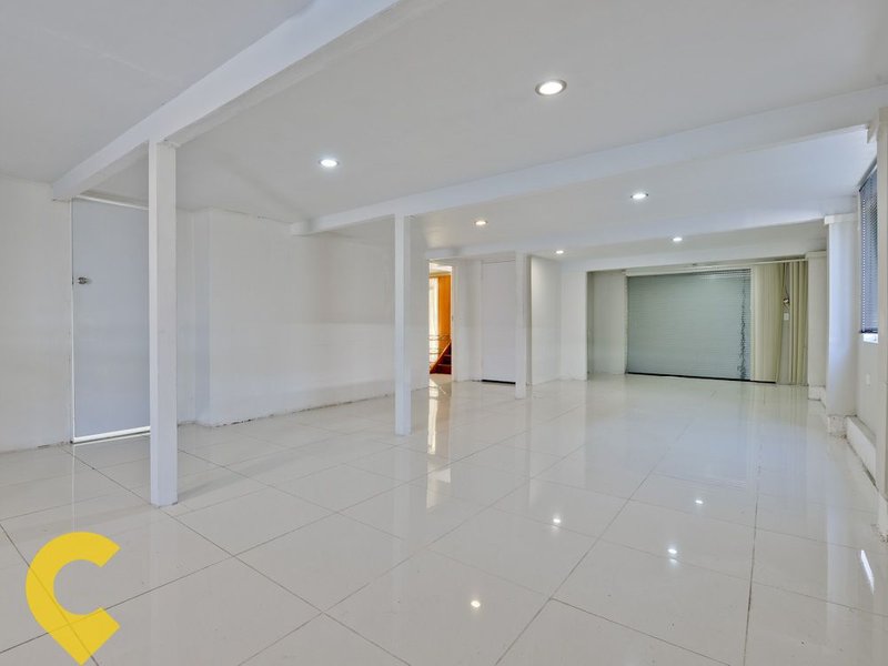 Photo - 64 Maundrell Terrace, Chermside West QLD 4032 - Image 5