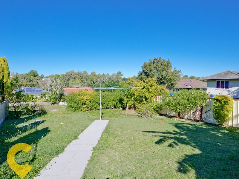 Photo - 64 Maundrell Terrace, Chermside West QLD 4032 - Image 11