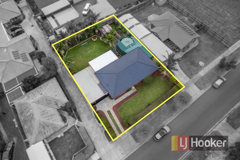 Photo - 64 Millswyn Avenue, Hampton Park VIC 3976 - Image 2