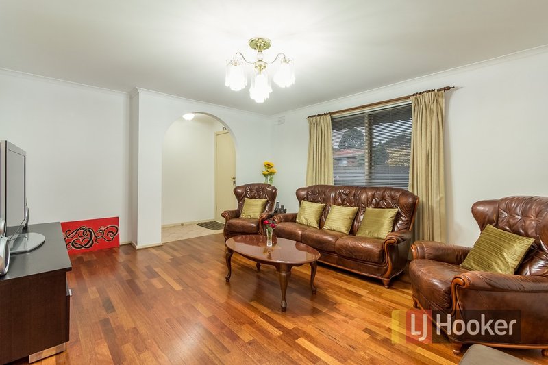 Photo - 64 Millswyn Avenue, Hampton Park VIC 3976 - Image 6