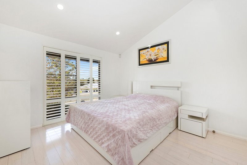 Photo - 64 Miowera Road, Turramurra NSW 2074 - Image 8