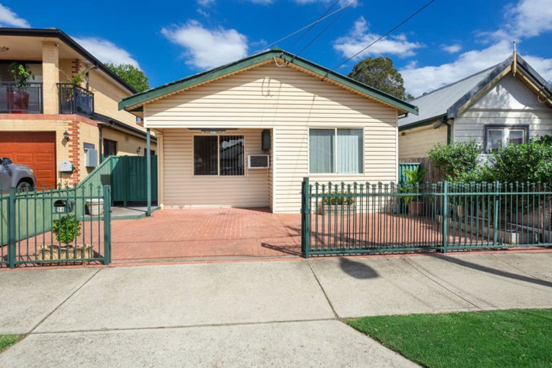 64 Mona St , Auburn NSW 2144