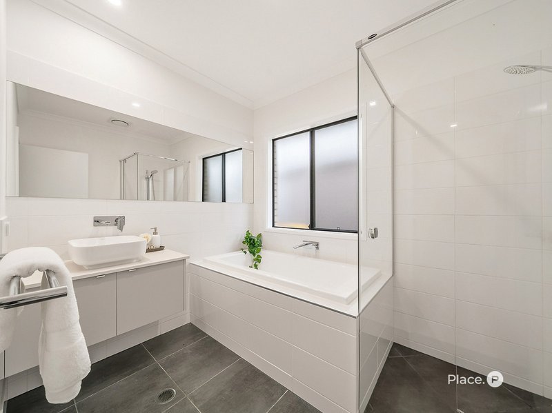 Photo - 64 Morna Street, Newport QLD 4020 - Image 13