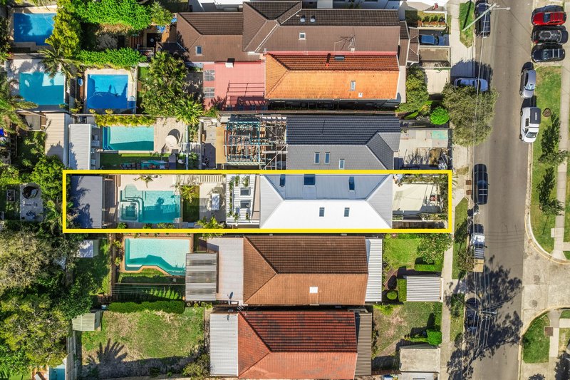 Photo - 64 Murriverie Road, North Bondi NSW 2026 - Image 16