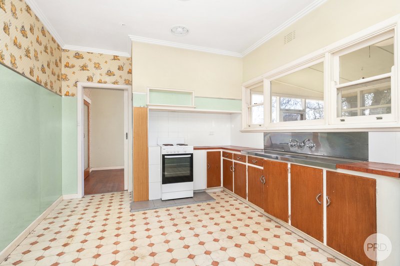 Photo - 64 Napier Street, Creswick VIC 3363 - Image 7