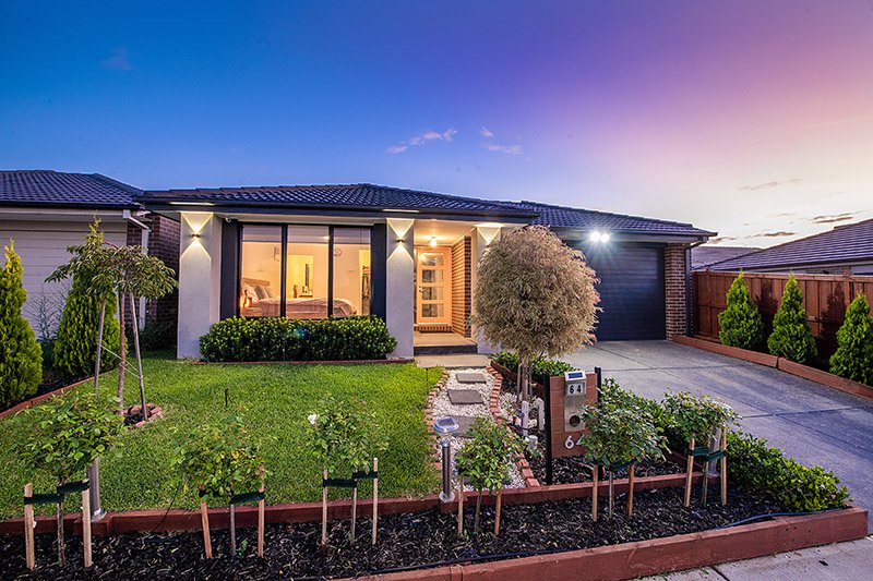 64 Noorat Place, Cranbourne North VIC 3977