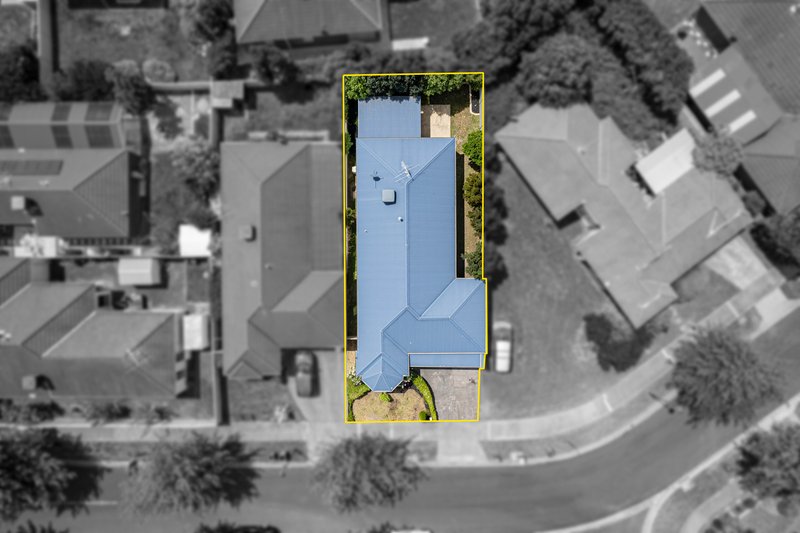 Photo - 64 Oaklands Way, Pakenham VIC 3810 - Image 15